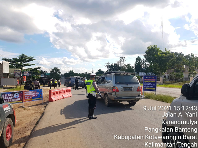 Cek penyekatan di Pangkalan Banteng. Foto: IST