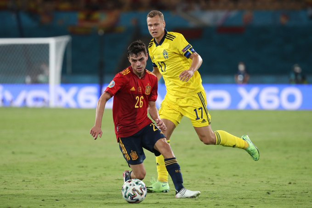 Pedri bermain saat Timnas Spanyol melawan Timnas Swedia di Euro 2020 (Foto: twitter.com/Pedri)