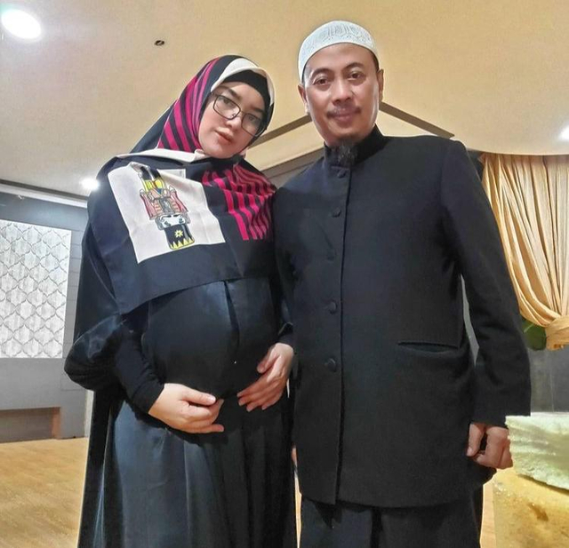 Opick dan Bebi Silvana. Foto: Instagram @bebi.silvana