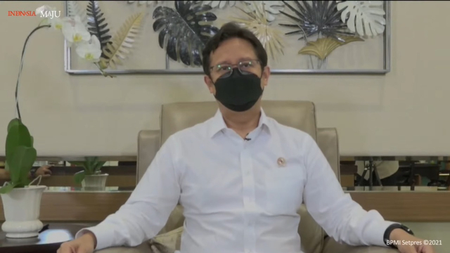 Menkes RI Budi Gunadi Sadikin memberikan keterangan pers terkait kedatangan Vaksin COVID-19 Sinovac di Bandara Internasional Soekarno-Hatta, Senin (12/7). Foto: Youtube/Sekretariat Presiden