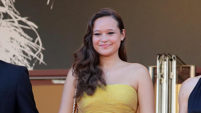 Melati Wijsen (tengah) saat premiere Bigger Than Us di Cannes Film Festival, Cannes, Prancis, Sabtu (10/7). Foto: Valery HACHE/AFP