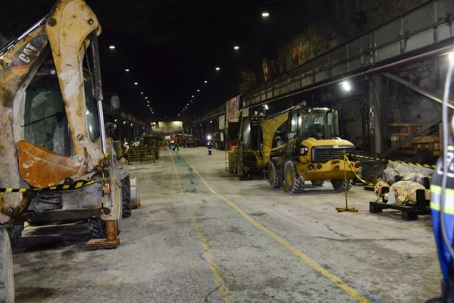 Alat berat di pertambangan minerba. Foto: Kementerian ESDM