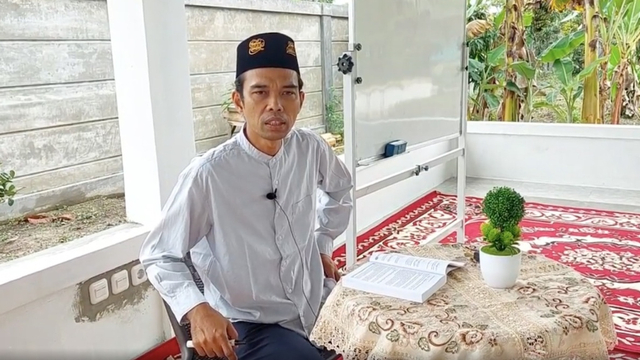 Ustaz Abdul Somad (UAS) menyangkal kabar hoaks yang beredar bahwa dia sakit COVID-19. Foto: Instagram/@ustadzabdulsomad_official