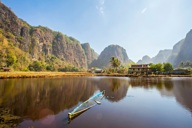 Kampung Rammang Rammang di Sulawesi Selatan. Foto: Shutterstock