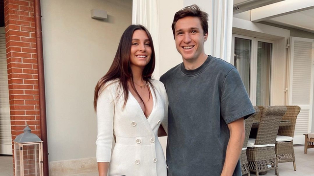 Kebersamaan Federico Chiesa dan pasangannya, Benedetta Quagli. (Foto: Instagram @she.s.benni)