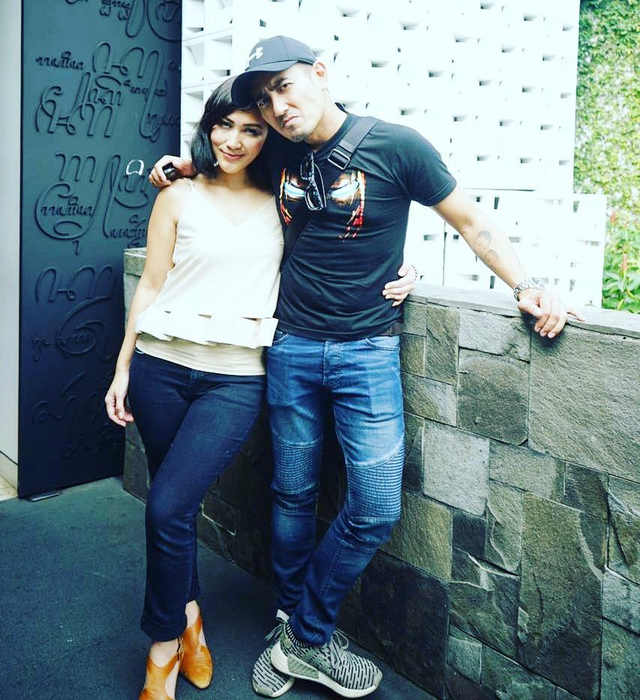 potret mesra Rio Febrian dan Sabria Kono. Foto: instagram @riofebrian25