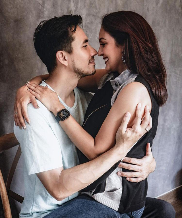 Darius Sinathrya dan Donna Agnesia. Foto: Instagram @darius_sinathrya