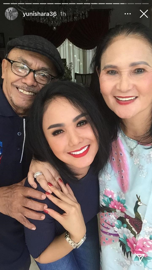 Unggahan Instagram Story Yuni Shara. Foto: Instagram/yunishara36