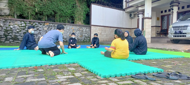 Foto latihan silat. dokumentasi pribadi