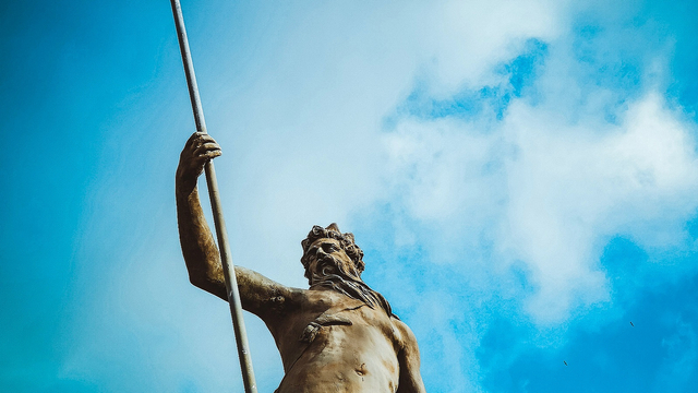 Dewa sebagai perwujudan dari mitos dan peringatan akan bencana alam | Unsplash/Daniels Joffe