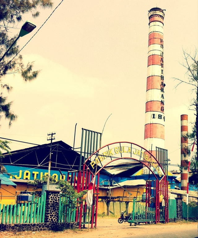 Pabrik Gula Peninggalan Belanda di Kecamatan Jatibarang, Kab. Brebes. Sumber: https://jatibarang.brebeskab.go.id/wp-content/uploads/2021/03/pabrik-gula.jpg