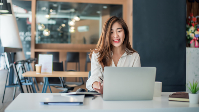 Sebelum Terlambat, Ini 4 Pelajaran Hidup yang Harus Diresapi Perempuan. Foto: Shutter Stock
