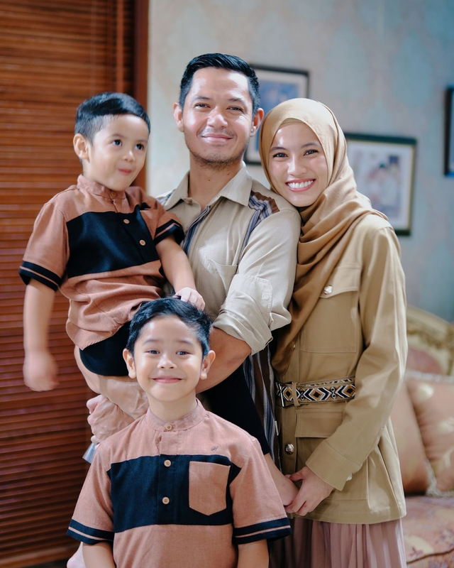 Gaya Alyssa Soebandono dan Dude Harlino saat Rayakan Idul Adha Foto: Instagram @ichasoebandono