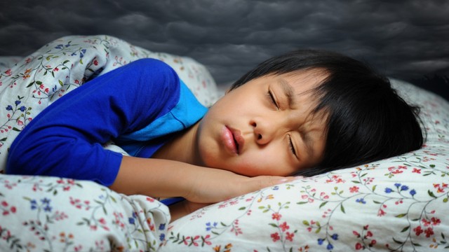 Ilustrasi anak bermimpi buruk. Foto: Shutter Stock