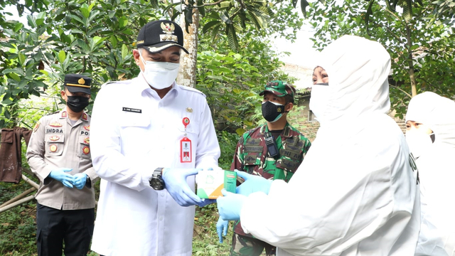 Pembagian obat gratis untuk pasien COVID-19 di Tangerang. Foto: Dok. Istimewa