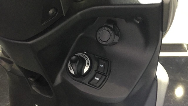 Yamaha FreeGo punya fitur keyless dan power outlet Foto: Aditya Pratama Niagara/kumparanOTO