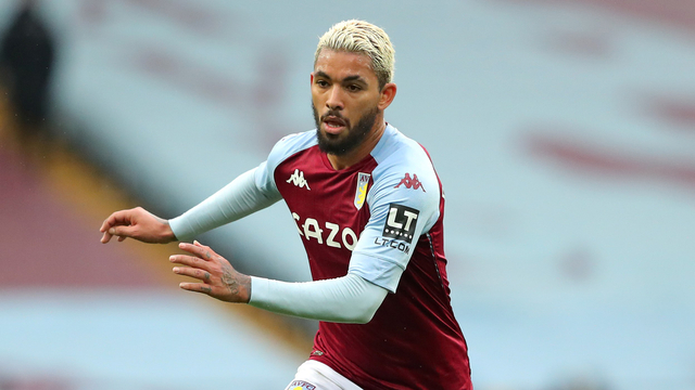 Pemain Aston Villa, Douglas Luiz. Foto: Alex Livesey/Getty Images