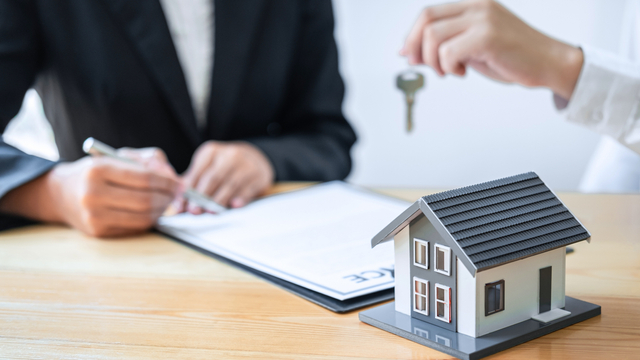 Ilustrasi menjadi agen properti. Foto: Shutter Stock
