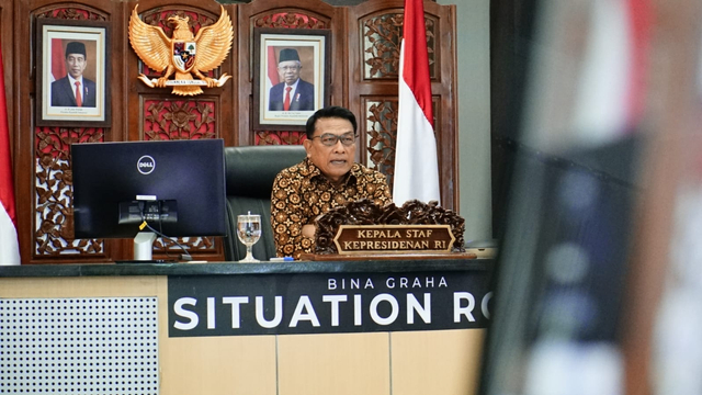 Kepala Staf Kepresidenan (KSP) Dr. Moeldoko memberikan arahan kepada para Kepala Satpol PP tingkat Provinsi dan Kabupaten/Kota seluruh Indonesia, Kamis (22/7). Foto: Dok KSP