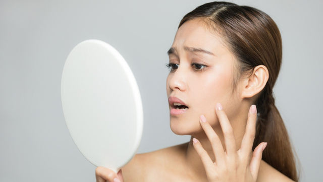 Efek buruk polusi udara terhadap kulit. Foto: Shutter Stock