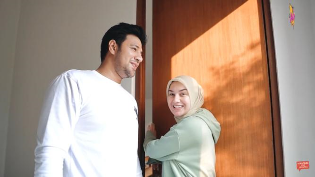 Kamar Tidur Ammar Zoni dan Irish Bella yang Mewah nan Unik. Foto: YouTube/Aish TV