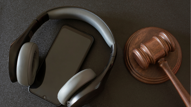 Ilustrasi e-Court. Sumber: Canva