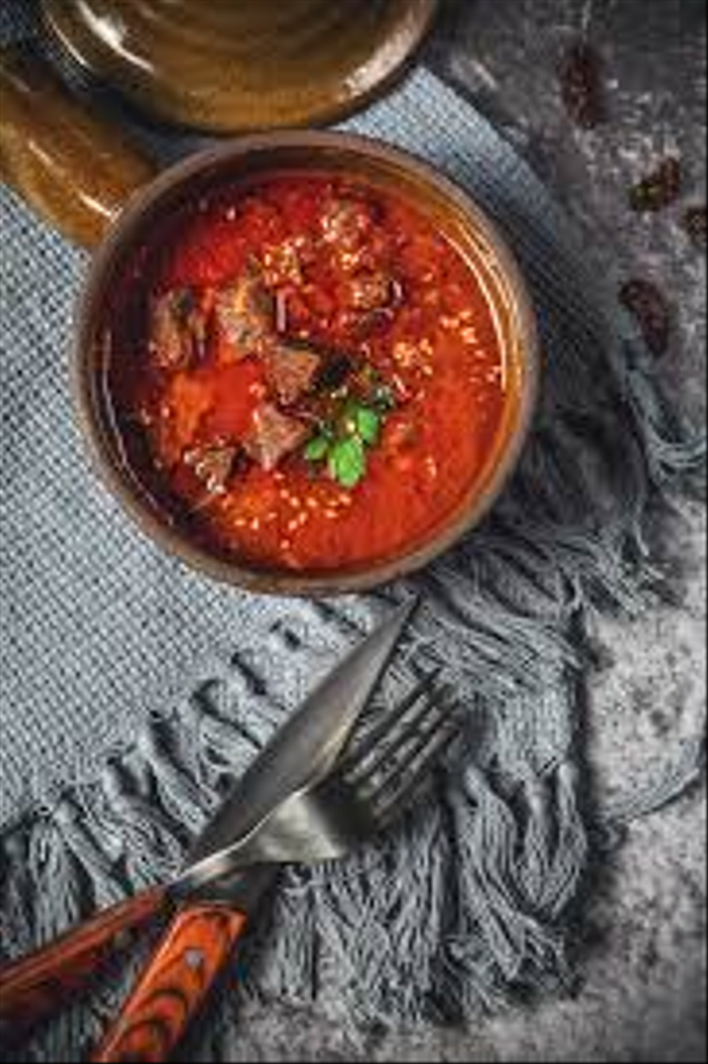Ilustrasi resep gulai sapi pedas khas Padang. Sumber: Unsplash