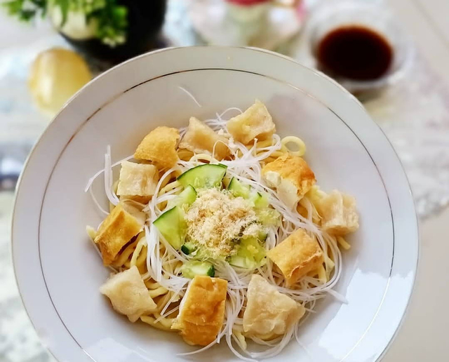 Rujak mi khas Palembang. Foto: Instagram @mama_liak