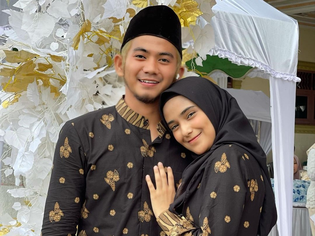Rizki D'Academy dan Nadya Mustika Rahayu. Foto: Instagram/da2_ridho