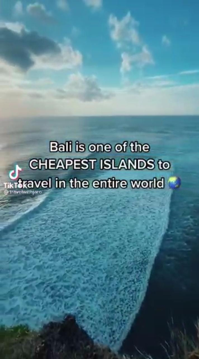 Viral bule sebut Bali pulau termurah di dunia Foto: TikTok @travelwithjaro