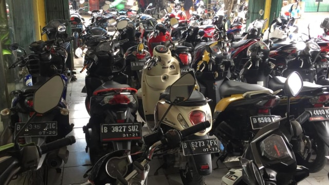 Ilustrasi plat motor. Foto: kumparan