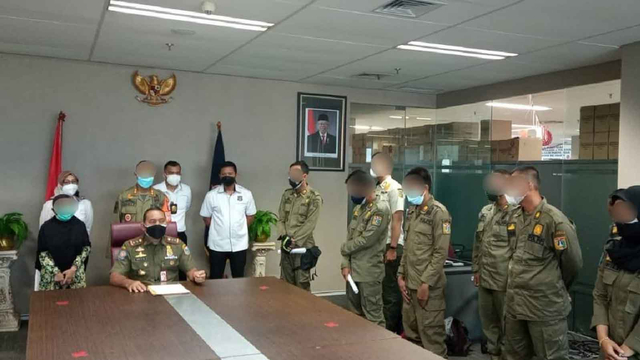 Korban penipuan rekrutmen Satpol PP di Jakarta. Foto: Instagram.com/satpolpp.dki/