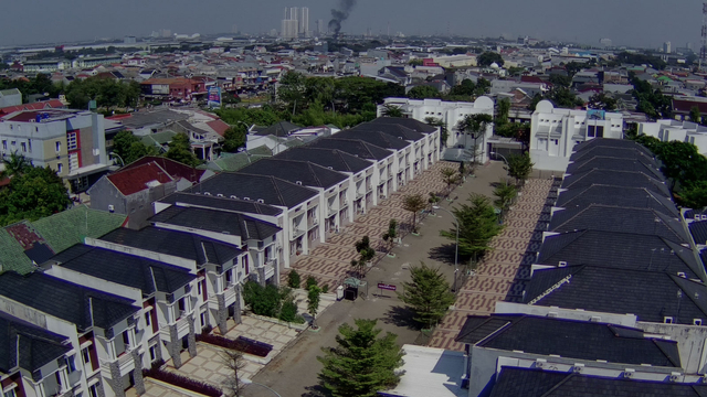 Foto udara kawasan perumahan untuk tempat isolasi COVID-19 bagi karyawan industri di Cikarang Utara, Kabupaten Bekasi, Jawa Barat, Rabu (28/7/2021). Foto: Fakhri Hermansyah/ANTARA FOTO