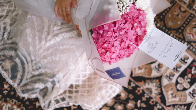 Ilustrasi model kebaya untuk orang gemuk. (Dok. Unsplash/Nada Hanifah)