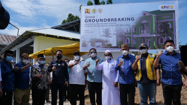 Wakil Ketua DPR RI Rachmat Gobel Bagikan Traktor, Ventilator, dan Beras Bervitamin di Gorontalo. Foto: Dok. Pribadi