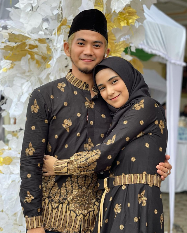 Rizki D'Academy dan Nadya Mustika Rahayu. Foto: Instagram/da2_ridho