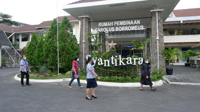 Sejumlah kamar di Rumah Pembinaan Carolus Borromeus (RPCB) Syantikara Yogyakarta kini diperuntukkan untuk isolasi pasien corona. Foto: Arfiansyah Panji Purnandaru/kumparan