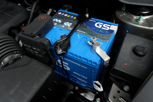 Aki kering pada DFSK Glory i-Auto (Foto: Aditya Pratama Niagara/kumparanOTO)