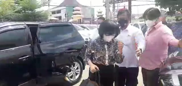 Heriyati alias Ahong diperiksa di Polda Sumsel terkait isu donasi Rp 2 triliun yang telah dilakukan simbolis pada 26 Juli 2021 yang lalu. Foto: Istimewa
