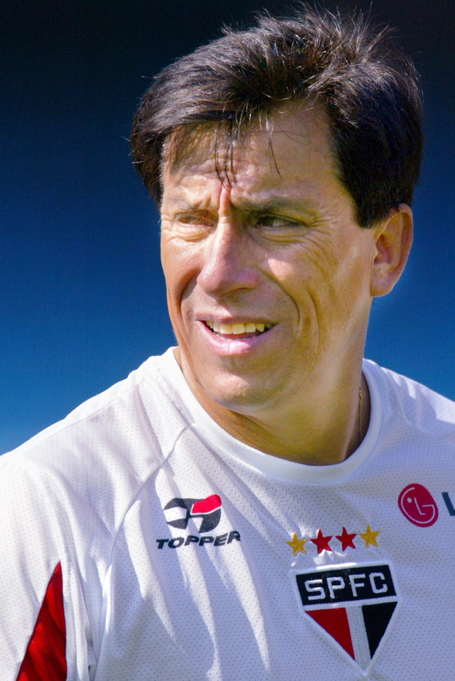 Eks kiper Chile, Roberto Rojas. Foto: MAURICIO LIMA / AFP