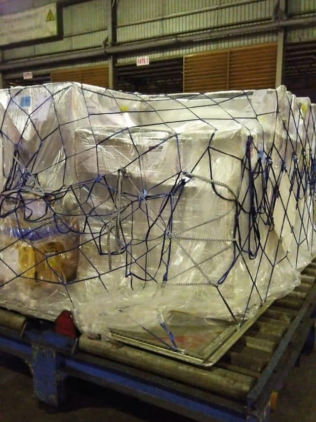 Pemerintah Terima Hibah 20.102 Vial Remdesivir dari Pemerintah Kerajaan Belanda. Foto:  Dok. Kemenko PMK