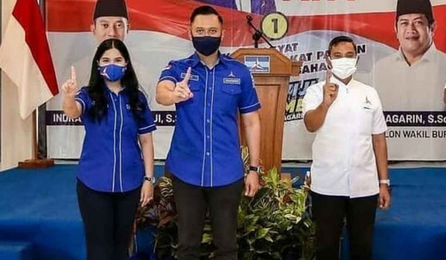 Bupati Pacitan Lelang Sepatu Kesayangan untuk Bantu Penanganan COVID-19