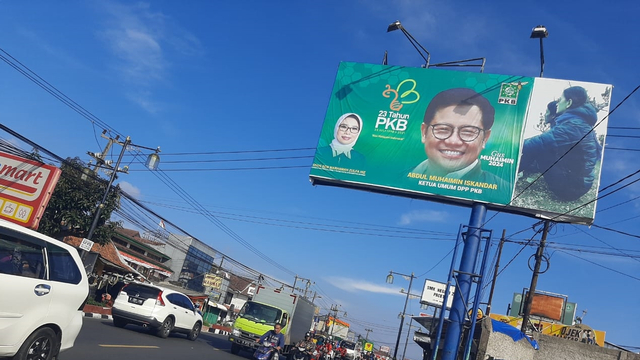 Baliho Muhaimin Iskandar (Cak Imin) di Cipanas, Cianjur Foto: Muhammad Iqbal/kumparan