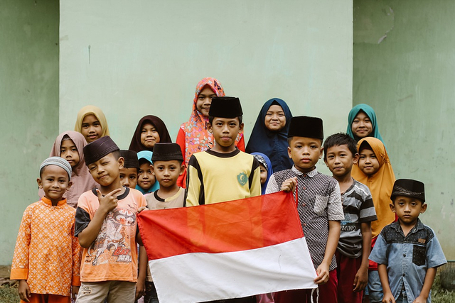 Warga negara Indonesia wajib menjalankan kewajibannya sebagai bentuk cinta kepada Tanah Air. Foto: Pixabay