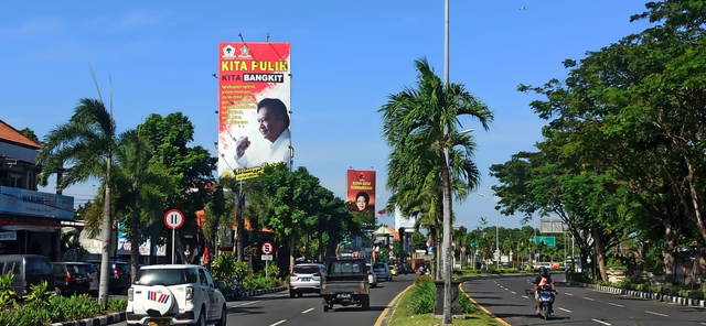 Saat Baliho Puan dan Airlangga Bersanding di Bali. Foto: Denita BR Matondang/kumparan