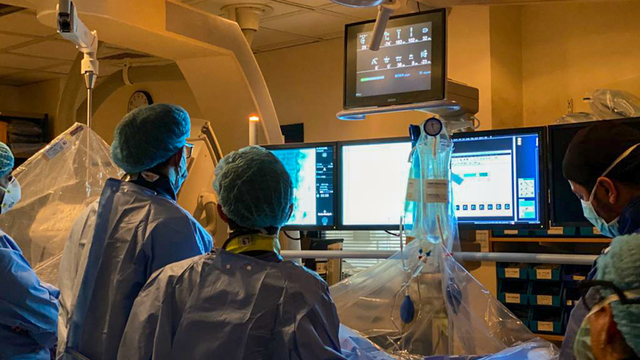 Ilustrasi tenaga kesehatan. Foto: Twitter @KFSHRC_J