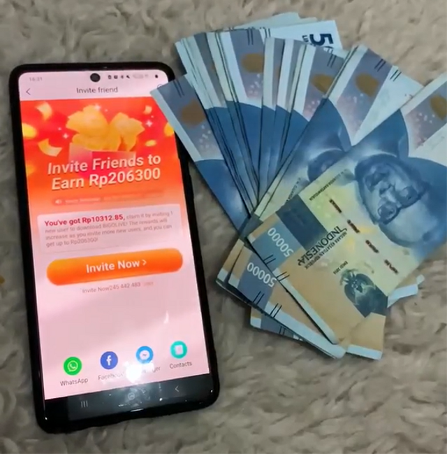 dapatkan uang tunai Rp 200.000 