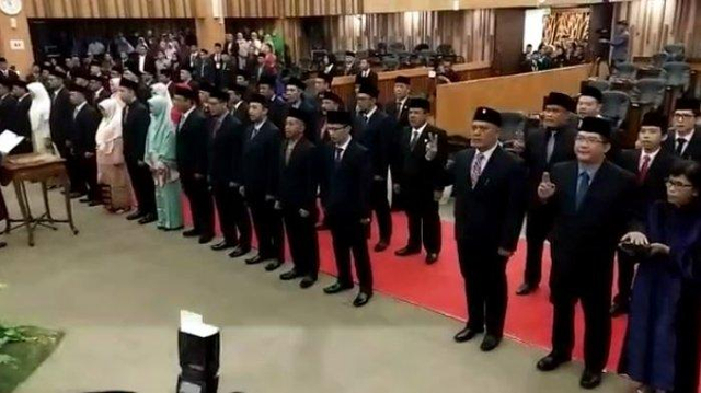 Anggota DPRD, Sumber : Tribunnews.com