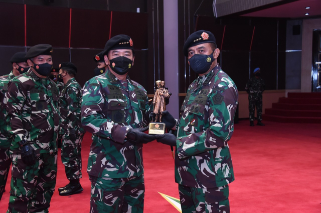 Panglima TNI Marsekal Hadi Tjahjanto Pimpin Sertijab Pangkogabwilhan I, III, serta Danpaspampres. Foto: Dok. Puspen TNI