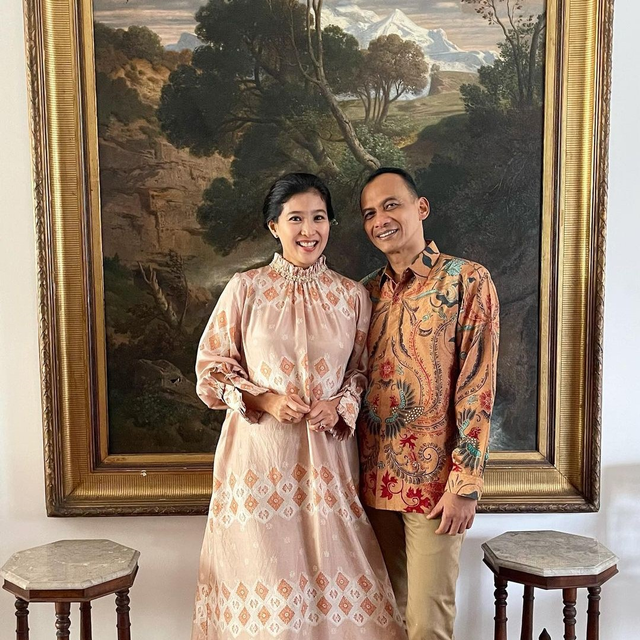 Olivia Zalianty dan suaminya, Ndaru Kusumo. Foto: Instagram/oliviazallianty